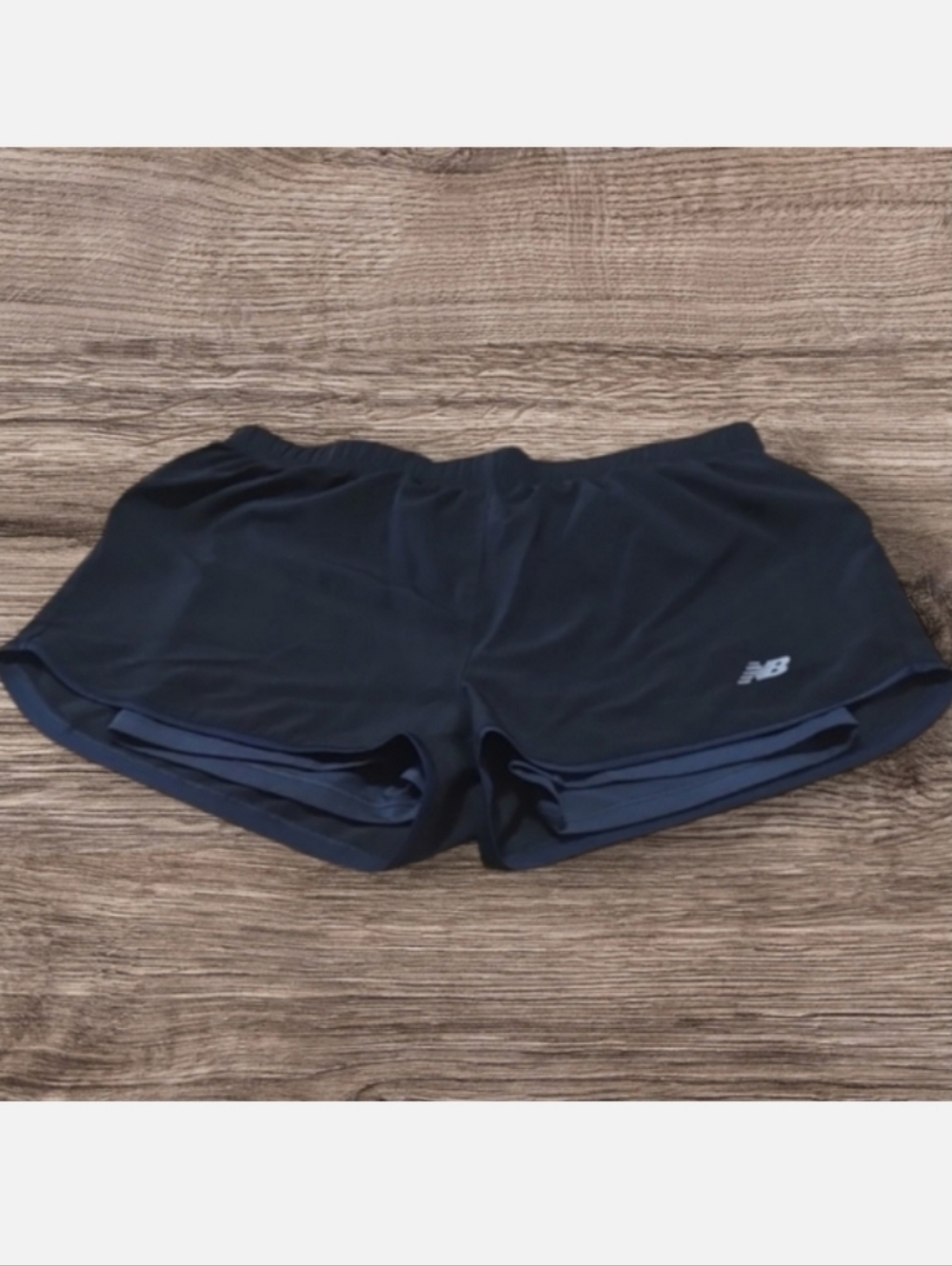 WOMAN'S NEW BALANCE DRY SHORTS - Picture 6 of 6
